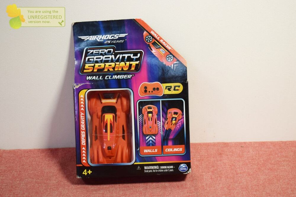 Air Hogs Zero Gravity Sprint Wall Climber